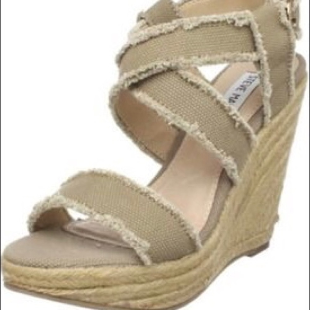 Steve Madden Nude Wedges